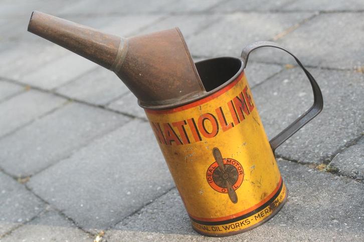 Olieblik Natioline (national oil works) merxem (130jaar oud), Verzamelen, Blikken, Gebruikt, Overige, Overige merken, Ophalen of Verzenden