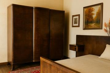 driedeurs kleerkast – art deco stijl beschikbaar voor biedingen