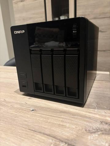 QNAP TS-419+ – Serveur NAS avec 4.5 TO beschikbaar voor biedingen