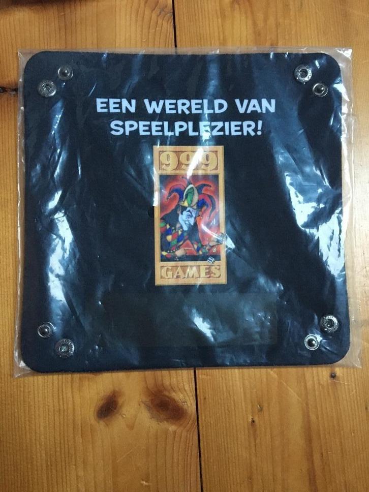 999 Games Dobbelbakje, Hobby en Vrije tijd, Gezelschapsspellen | Overige, Zo goed als nieuw, Een of twee spelers, Drie of vier spelers