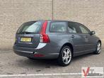 Volvo V50 1.6D Edition II | Leder | Cruise | Climate | Navi, Bedrijf, V50, Zilver of Grijs, Te koop