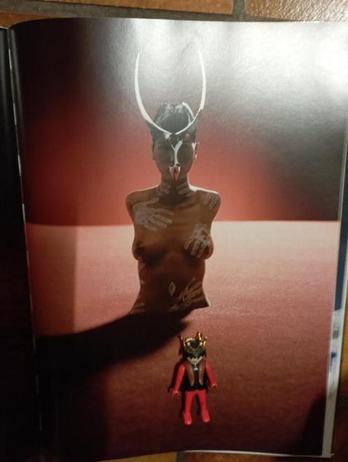 589) Absolut Zodiac ( nr 1988 van 5000 ), Boeken, Kunst en Cultuur | Fotografie en Design, Gelezen, Fotografie algemeen, Ophalen of Verzenden