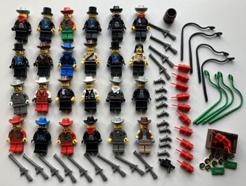 Lego cowboys 3 verschillende  setten 24 figuren per set  beschikbaar voor biedingen