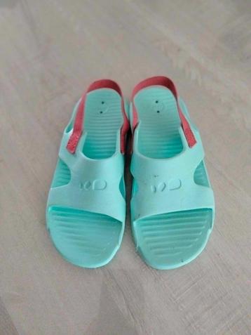 badslippers / sloffen / watersandalen Nabaiji maat 31 - 32 beschikbaar voor biedingen