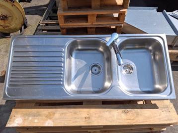 Inox inbouw spoelbak + kraan beschikbaar voor biedingen