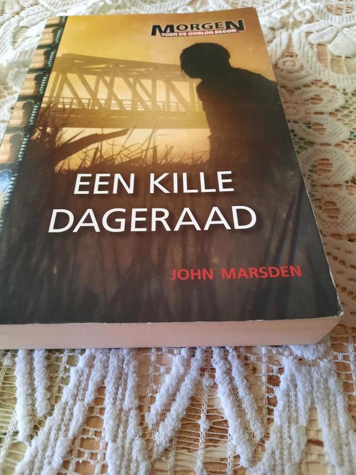 Aspe.deflo.doods kus.nieuwe maan en, Boeken, Thrillers, Zo goed als nieuw, Ophalen