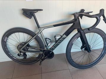 Canyon grail SlX, Fietsen en Brommers, Fietsen | Racefietsen, Ophalen, Zo goed als nieuw