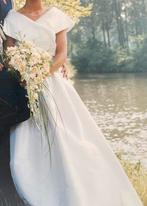 Trouwjurk wilde zijde, trouwschoenen maat 40 en haarstukje, Kleding | Dames, Ophalen, Zo goed als nieuw, Maat 38/40 (M)