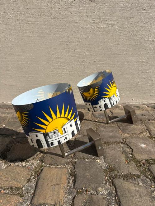 2 “Sole di Capri” wandlampen door Fornasetti, Huis en Inrichting, Lampen | Wandlampen, Zo goed als nieuw, Kunststof, Metaal, Ophalen of Verzenden