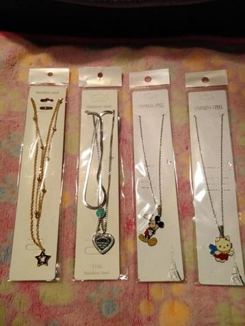 bijoux fantaisie au choix  beschikbaar voor biedingen
