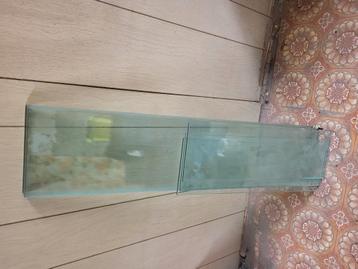 Étagère en verre et support mural en inox beschikbaar voor biedingen