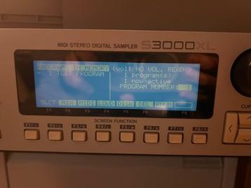 Échantillonneur Akai S3000 XL + 150 disques, Musique & Instruments, Échantillonneurs, Enlèvement ou Envoi, Utilisé