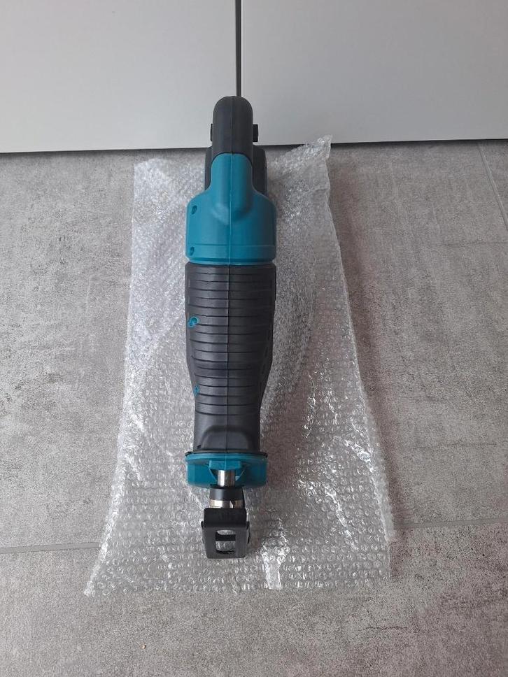Makita Borstelloze Reciproke Zaag – 18V (NIEUW), Doe-het-zelf en Bouw, Gereedschap | Zaagmachines, Nieuw, Reciprozaag, 600 tot 1200 watt