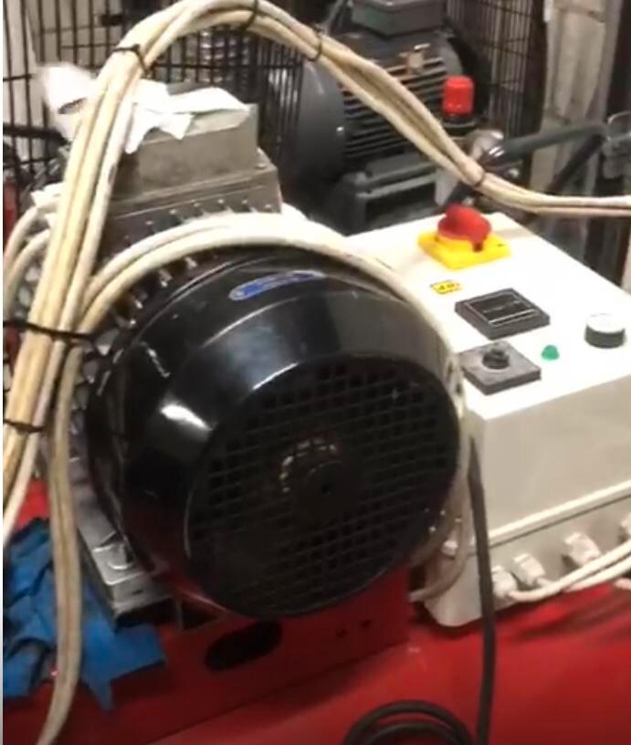 Compressor 7.5 HP/ 5.5 KW, Doe-het-zelf en Bouw, Compressors, Gebruikt, 6 tot 10 bar, 100 liter of meer, 400 tot 800 liter/min