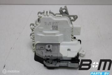Portierslot RA Audi Q2 81A 8K0839016F beschikbaar voor biedingen