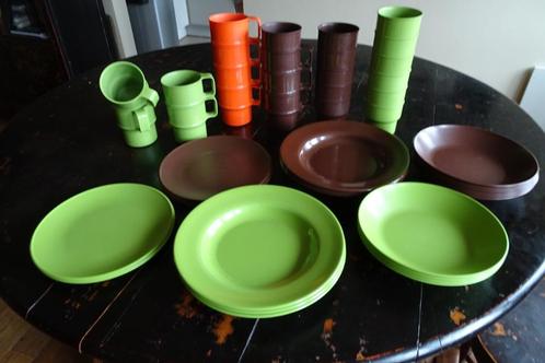 MEPAL ONVERWOESTBAAR CAMPING SERVIES 46 stuks, Caravans en Kamperen, Kampeeraccessoires, Gebruikt, Ophalen of Verzenden
