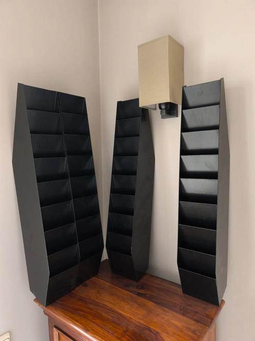 4 présentoirs métalliques pour rangements, Huis en Inrichting, Kasten | Lockerkasten, Gebruikt, Ophalen