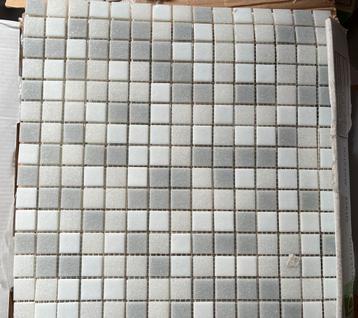 Glas mozaiek sheets grijs/wit  ongeveer 3M2 beschikbaar voor biedingen