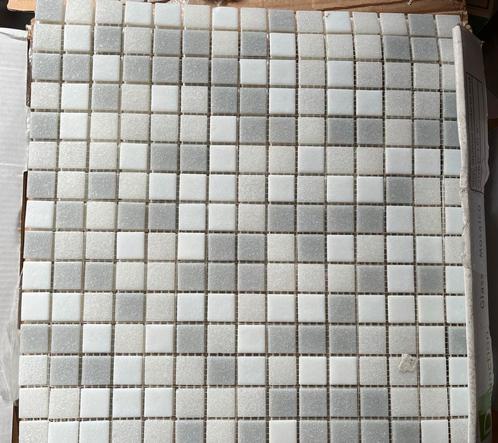 Glas mozaiek sheets grijs/wit  ongeveer 3M2, Doe-het-zelf en Bouw, Tegels, Nieuw, Wandtegels, 20 tot 40 cm, 20 tot 40 cm, Minder dan 5 m²