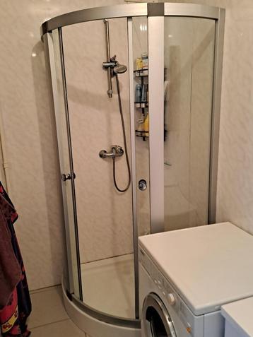Afgeronde douchecabine met schuifdeuren 90x90x200 beschikbaar voor biedingen
