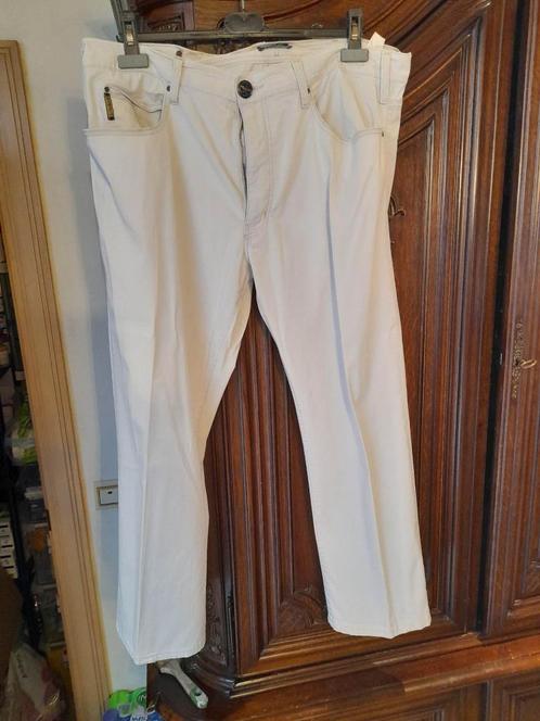 Pantalon homme en coton blanc Armani Jeans Taille 40, Vêtements | Hommes, Pantalons, Comme neuf, Autres tailles, Blanc, Enlèvement ou Envoi
