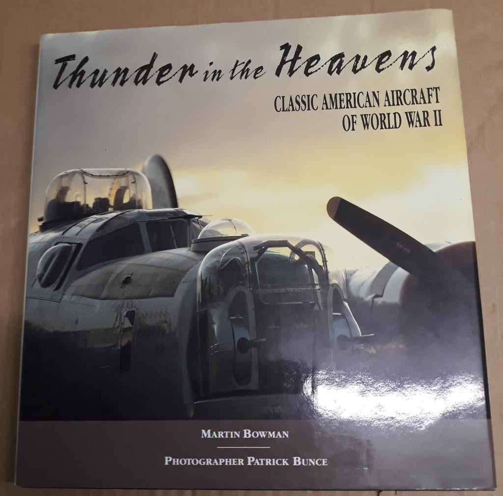Boek "Thunder In The Heavens", Collections, Aviation, Enlèvement ou Envoi, Utilisé, Livre ou Revue