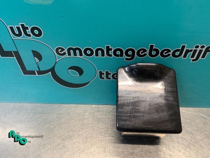 Asbak voor van een Mitsubishi Lancer (Lancer 03-), Auto-onderdelen, Interieur en Bekleding, Mitsubishi, Gebruikt, 3 maanden garantie