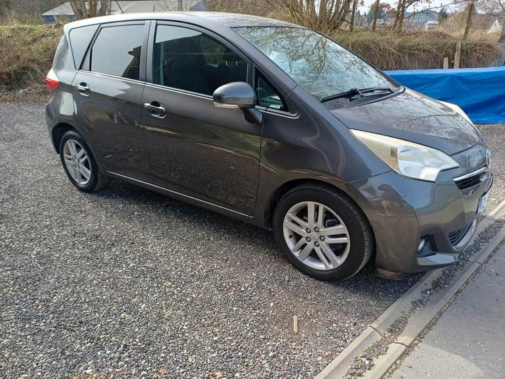 Toyota verso s d4d automatique linea sol pret à immatriculer, Autos, Toyota, Particulier, Verso-S, ABS, Caméra de recul, Airbags