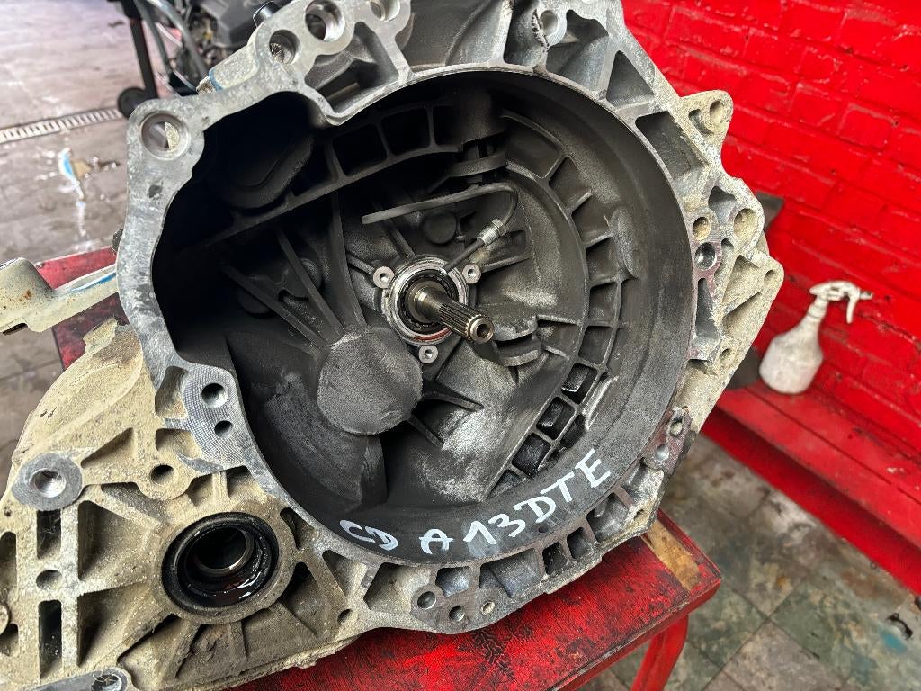 BOITE A VITESSES OPEL CORSA D 1300 TURBO DIESEL EURO 5, Autos : Pièces & Accessoires, Transmission & Accessoires, Opel, Utilisé