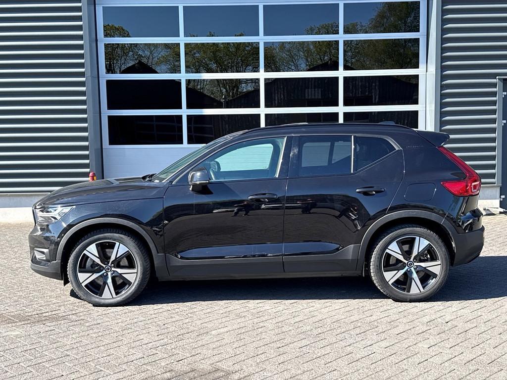 Volvo XC40 Recharge P8 AWD R-Design, harman kardon, 360 came, Autos, Volvo, Cuir et Alcantara, 408 ch, Entreprise, Carnet d'entretien