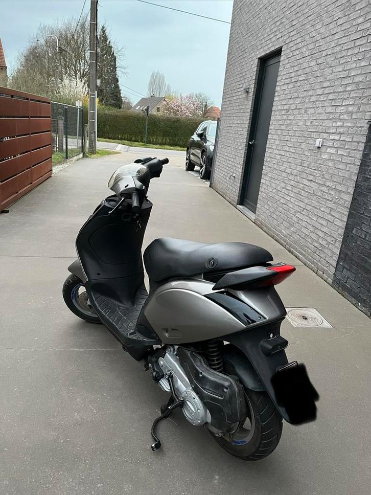 Piaggio zip 4t a klassen, Fietsen en Brommers, Scooters | Piaggio, Gebruikt, Zip, Klasse A (25 km/u), Benzine, Ophalen