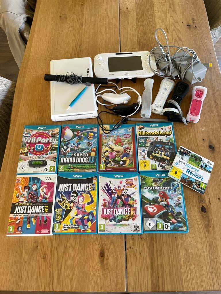 Nintendo Wii U met 9 spelletjes, 3 controllers, …, Enlèvement, Comme neuf