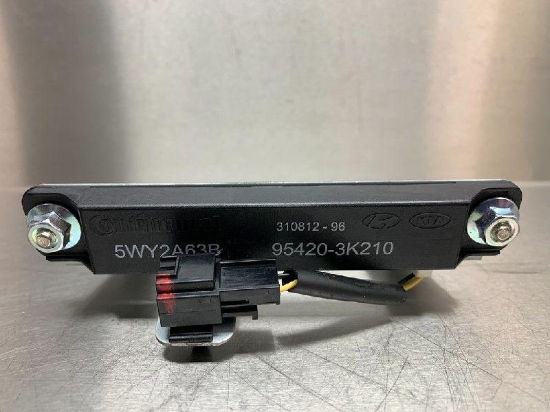 ANTENNE D'ACCÈS SANS CLÉ Kia Sportage (SL) (|954203K210|), Kia, Utilisé, Continental AG, Continental-Plaza 1
30175  Hannover, DE