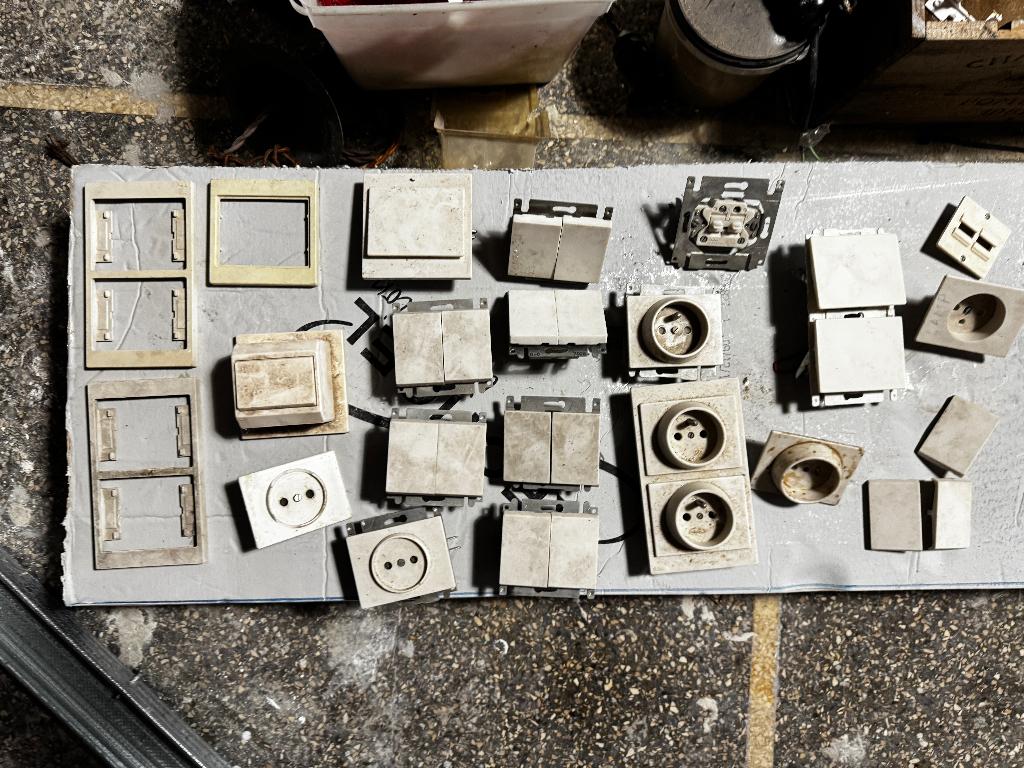 niko oude schakelaars en stopcontacten, Ophalen, Gebruikt, Schakelaar