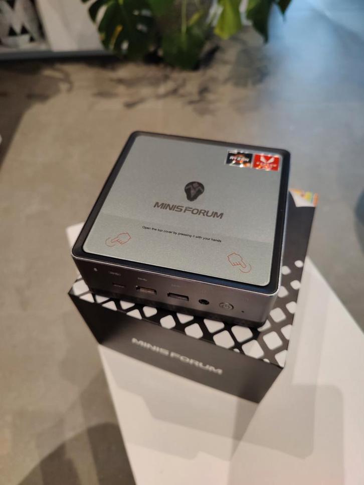 Minisforum Desktop Mini, Informatique & Logiciels, Ordinateurs de bureau, Comme neuf, 3 à 4 Ghz, SSD, 16 GB, Avec carte vidéo