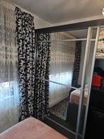Kledingkast met gespiegelde schuifdeuren, Huis en Inrichting, Kasten | Kleerkasten, Ophalen, 200 cm of meer, 200 cm of meer, Met deur(en)