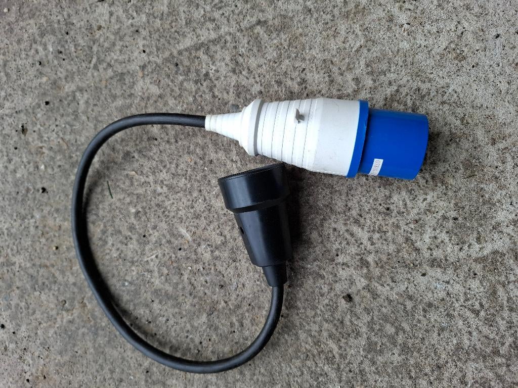 Verloopstekker voor camper of caravan, Enlèvement ou Envoi, Comme neuf