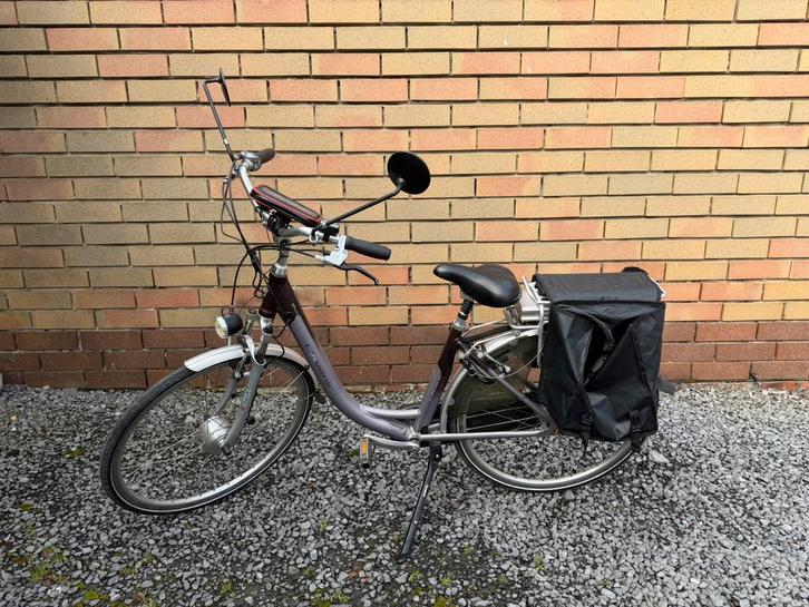Elektrische Damesfiets, Fietsen en Brommers, Elektrische fietsen, Zo goed als nieuw, Ophalen