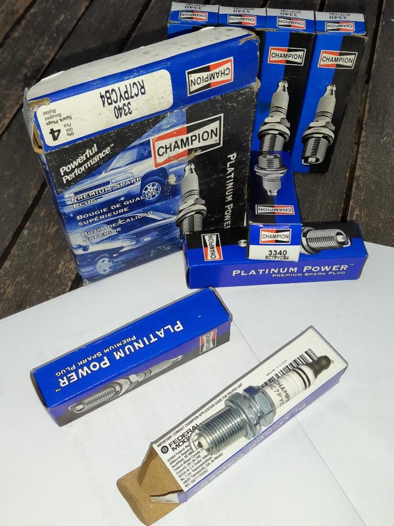 8x Bougie CHAMPION -RC7PYCB4 -3340 (Porsche Saab Dodge Jeep), Ophalen of Verzenden, Nieuw, Overige automerken