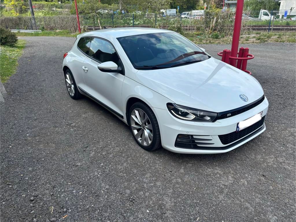 VW Scirocco r-line 2.0TDI 2015 euro6b, Auto's, Volkswagen, Voorwielaandrijving, 4 zetels, 4 cilinders, Wit