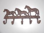 Vintage gietijzeren wandkapstokje met paarden, Collections, Collections Animaux, Enlèvement ou Envoi, Utilisé, Cheval, Autres types