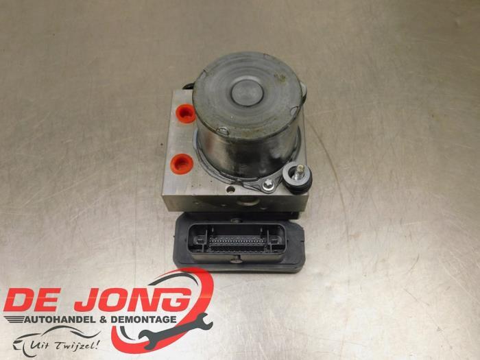 ABS Pomp van een Volkswagen Polo, Gebruikt, -, Volkswagen, -