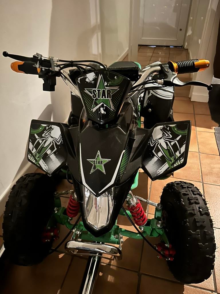 Elektrische kinder quad, Ophalen, Zo goed als nieuw