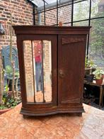 Armoire à ordures ancienne, Enlèvement