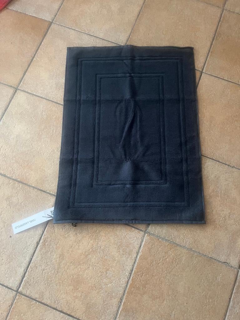 stijlvolle badmat Karl Lagerfeld nieuw, Ophalen of Verzenden, Nieuw, Grijs, Badmat