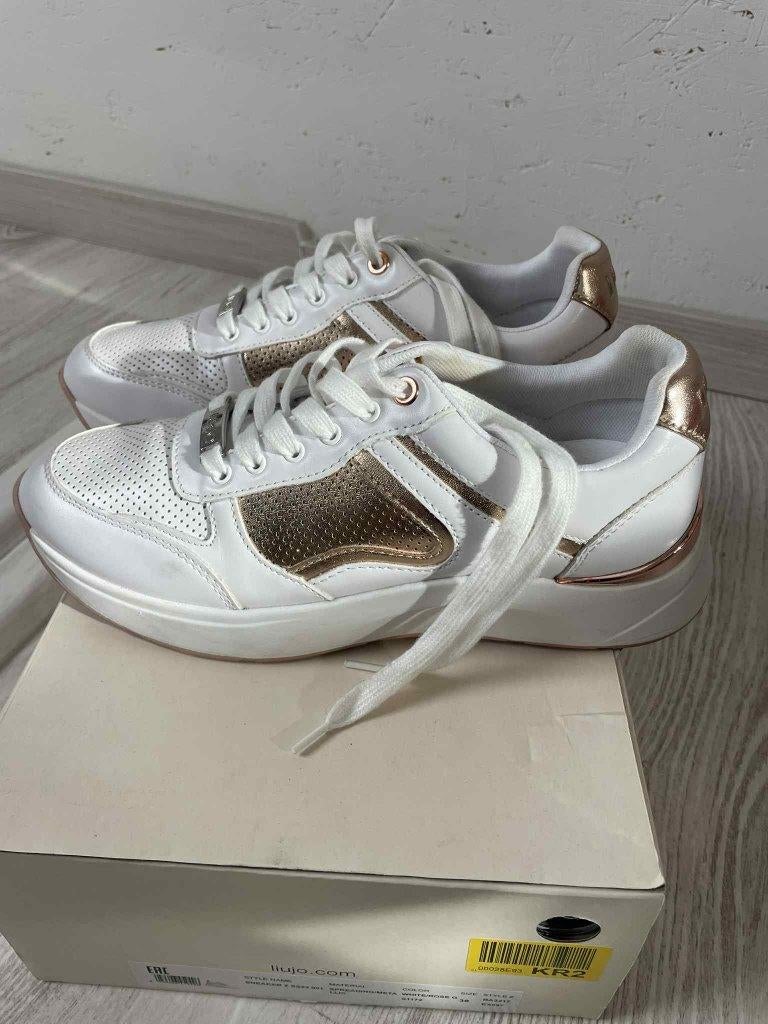 sneakers liu Jo maat 38, Kleding | Dames, Schoenen, Ophalen, Liu Jo, Wit, Zo goed als nieuw
