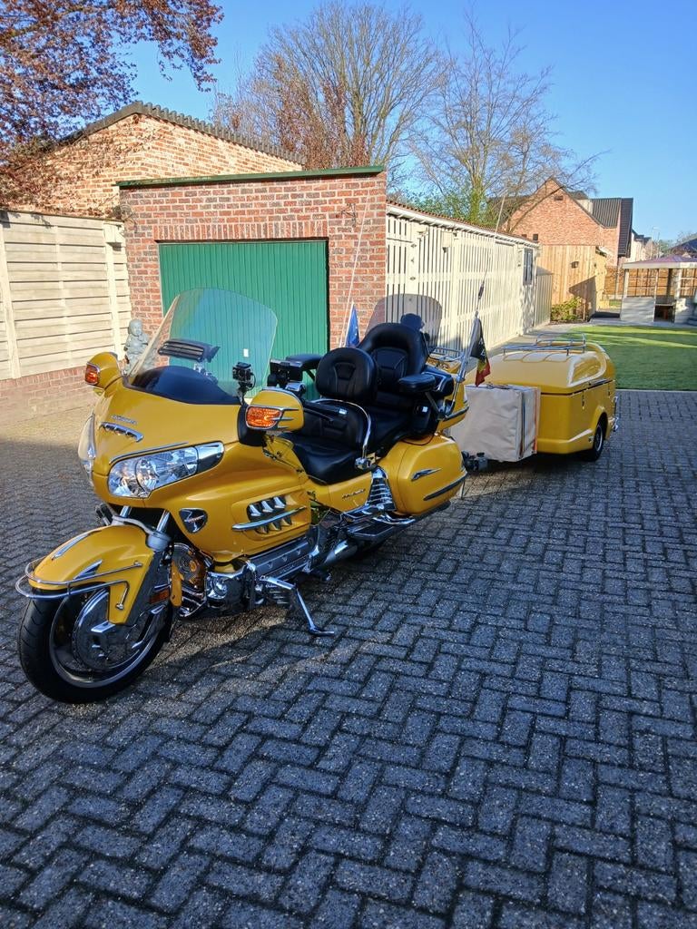 Belle Honda Goldwing 18oo avec remorque à vendre, Particulier