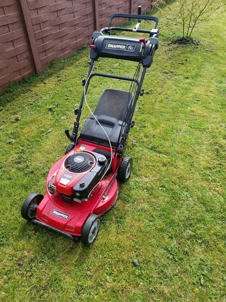 Gezocht: kapotte of oude benzine grasmaaier, Tuin en Terras, Grasmaaiers, Ophalen