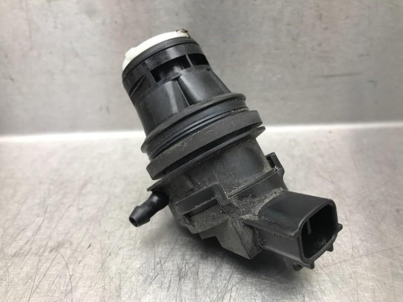 RUITENSPROEIERPOMP ACHTER Lexus IS (E3) (|8533060190|), Gebruikt, Lexus