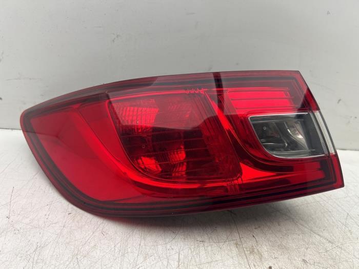 Feu arrière gauche d'un Renault Clio, Autos : Pièces & Accessoires, Éclairage, Renault, Utilisé, 3 mois de garantie, Enlèvement ou Envoi
